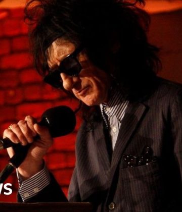 John Cooper Clarke: Poet premieres new poem on North West Tonight