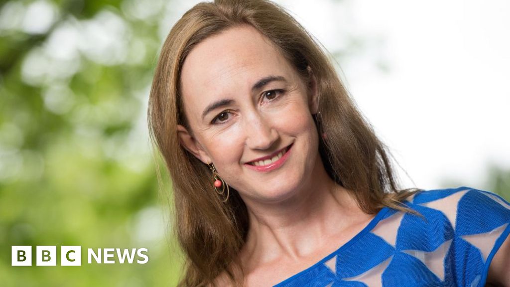 Sophie Kinsella: Author of Shopaholic series of novels dies aged 55