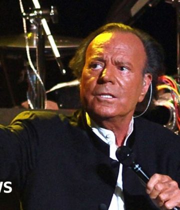 Singer Julio Iglesias faces Spanish inquiry into sexual assault allegations