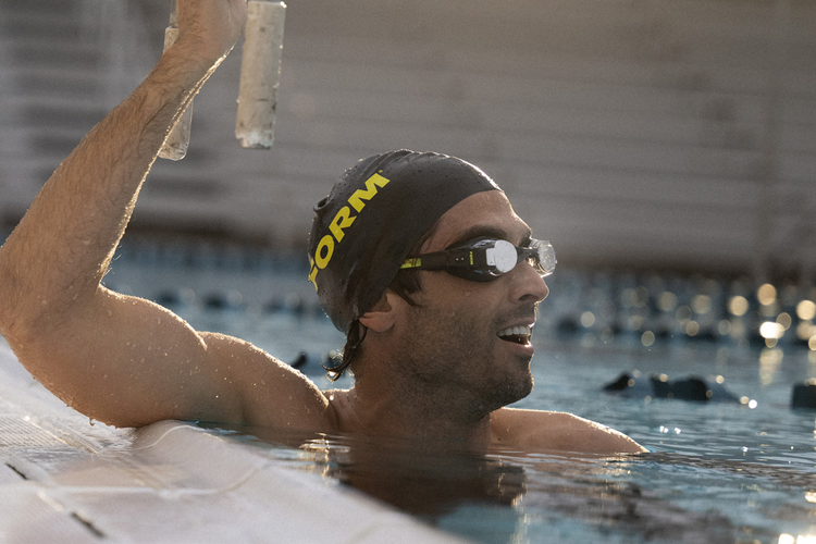 Form Smart Swim 2 LT Makes the Smart Swim Goggles More Accessible