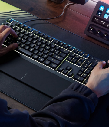Corsair Skiff 100 Plus Puts Rotary Dial and Dedicated Macro Keys on an Entry-Level Gaming Keyboard