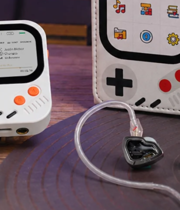 Hidizs AP30 Music Boy Dresses Up the Hi-Res Music Player in Retro Game Boy Aesthetics